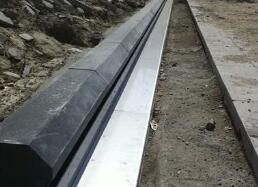 線性排水溝與點式雨水口誰的排水性能更好？